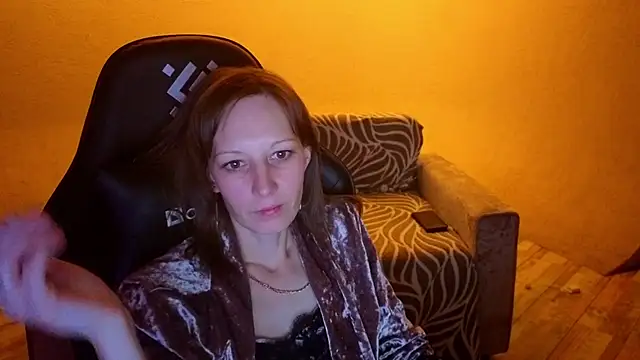 maryklite_ (F milf) - show feet