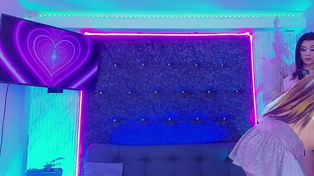 queens_wonders_blonders - Queens_Wonders_Blonders's free webcam - UK Sex Cams