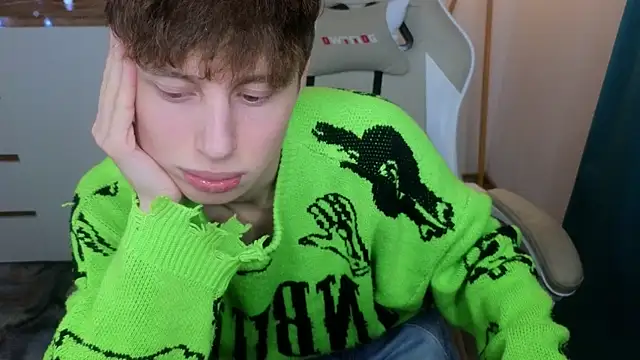 crisp1n (M young) - CUM SHOW