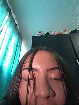 Webcam Model (valepradaoficial)  is live.Free join now!