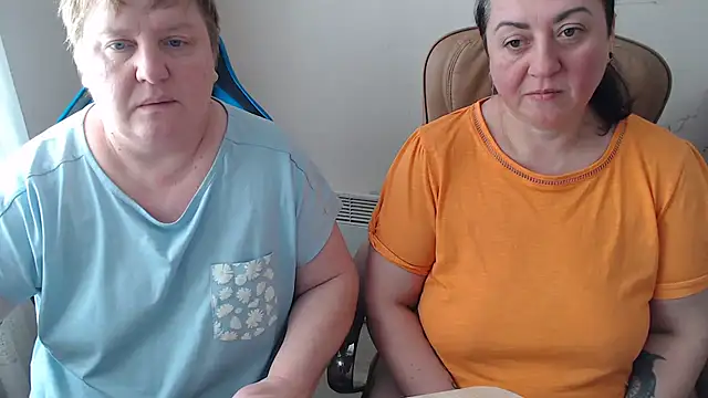 bertie_adeline (G milf) - tits and asses 2 girls