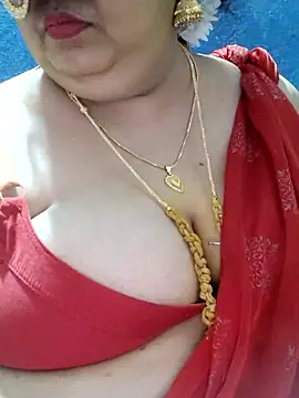 tamilthanushri (F milf) - Boobs oil
