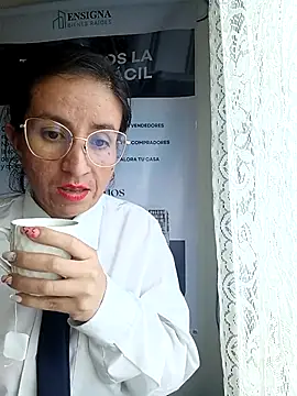 valentina--1 - Valentina--1's free webcam - UK Sex Cams