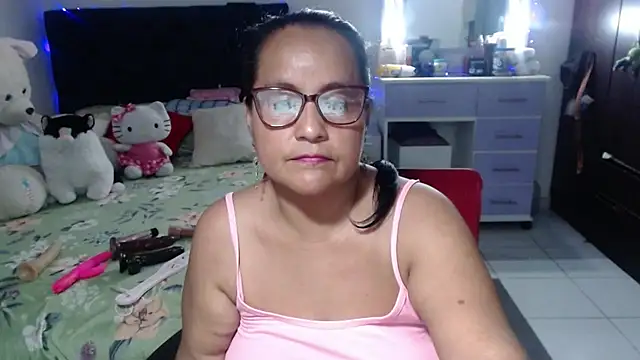 pervert_mommy_ live cam screenshot female on PornAJ – Adult Videos, Live Cams & Chat