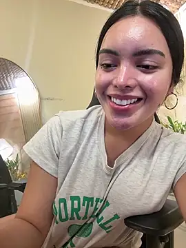 TS-SimplyTheBest Live Webcam on Stripchat