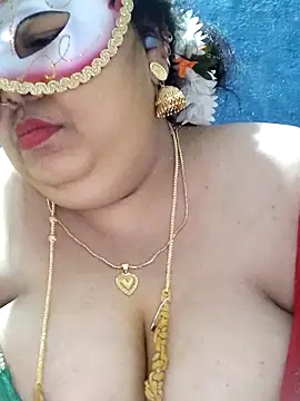tamilthanushri (F milf) - Boobs oil