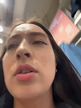 holly_play (F young) - Make naked big tits jump