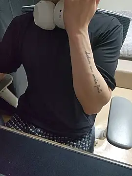 k_istp (Ask my age) - >_<