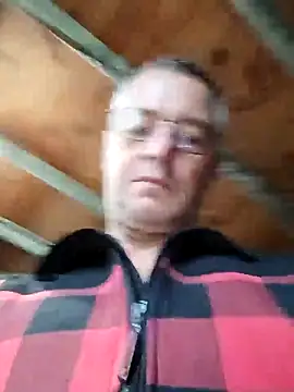 sexyfab65 (M mature) - Une douche très Hot