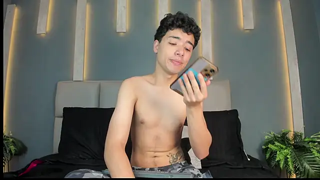 matt_wolf_ (M twink) - PINCH MY NIPPLES