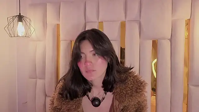 brandy_collinss (F teen) - topless and squeezing nipples