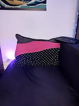 emmakrosss - EmmaKrosss's free webcam - UK Sex Cams