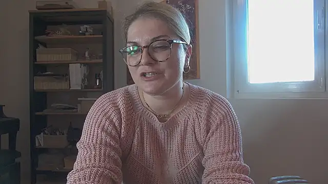 mistressmarlena (G young) - Topless in public