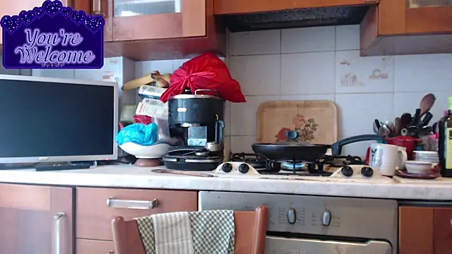 martachatte (F mature) - “je te montre mes gros seins 2 min”