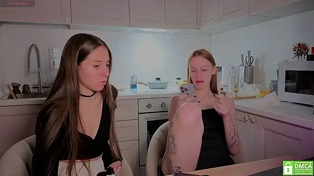 fcjuicy_pussy (Ask my age) - play with boobs