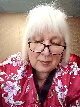 Webcam Model (Alexia64231)  is live.Free join now!