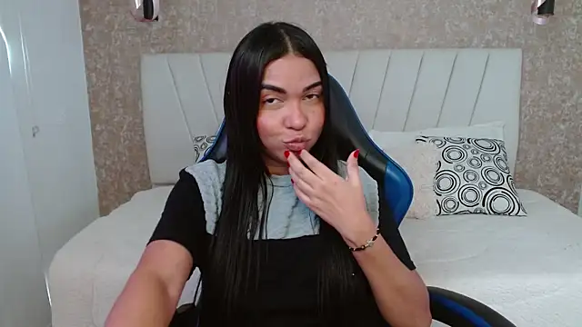 alicesmity_ - AliceSmity_'s free webcam - UK Sex Cams