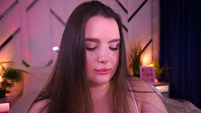 cuteamberr - CuteAmberr's free webcam - UK Sex Cams