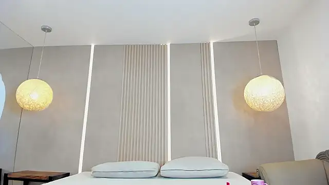 maryy_campbell_ (F young) - Open your legs and spread pussy 🤍