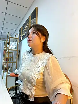 Webcam Model (Efangfang) is live