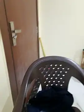 Webcam Model (Geeta_rani79) is live