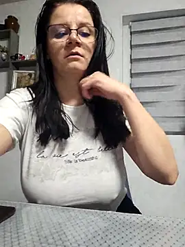 kristenvega (F milf) - Finger pussy