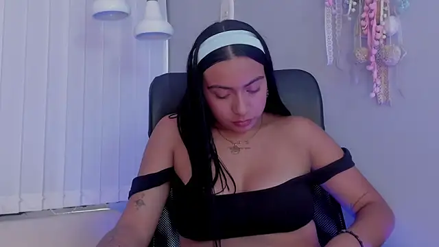 lilo_rose (F teen) - tease pussy w fingers + creamy