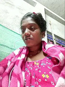 vipmonalisha (F young) - Boobs show