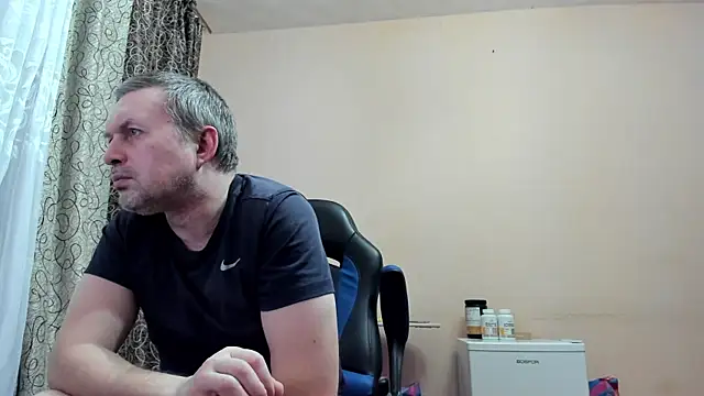 sanfrantsisko (Ask my age) - :kissing::heart::inlove: