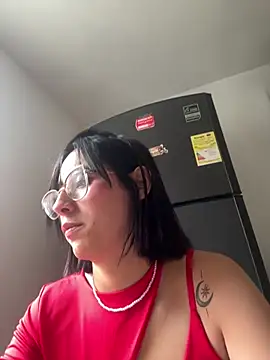 Webcam Model (luna_gv)  is live.Free join now!