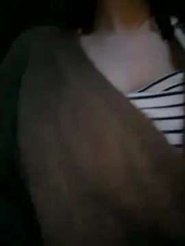 meii-meyy (Ask my age) - Im in KFC -  naked & masturbates with me