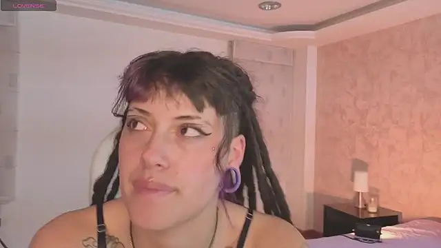 _sharlotte777 webcam