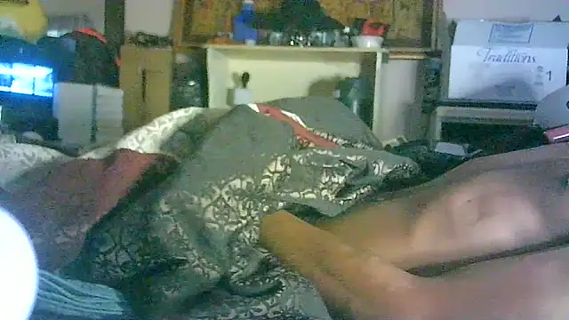 ON3YOULLN3VER_FIR3 webcam