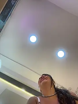 hannahpradaa_ - Hannahpradaa_'s free webcam - UK Sex Cams