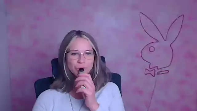 melodie_aster - Melodie_Aster's free webcam - UK Sex Cams