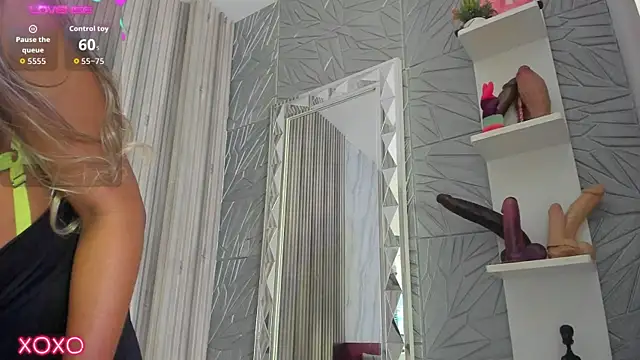 BriannaChelsea webcam