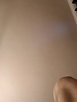 cockycummer Live Webcam on Stripchat