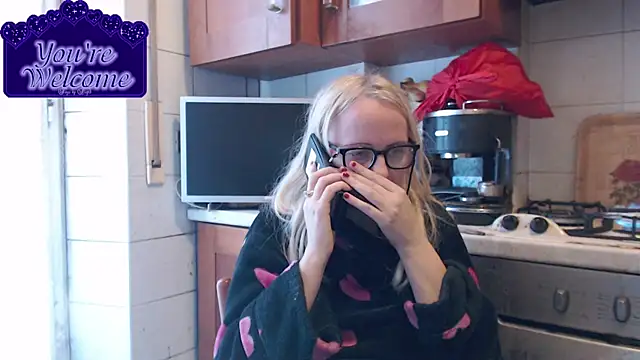 Webcam Model (martachatte)  is live.Free join now!