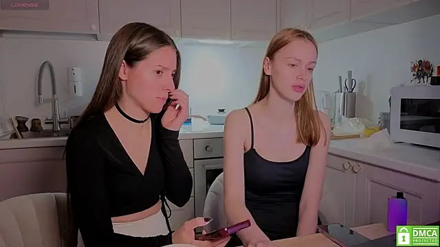 fcjuicy_pussy (Ask my age) - play with boobs