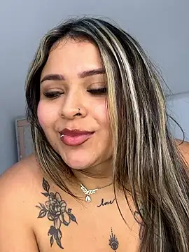 Webcam Model (ashley-swift-) is live