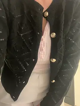 eli5566 (F milf) - Fingers in pussy public 😱