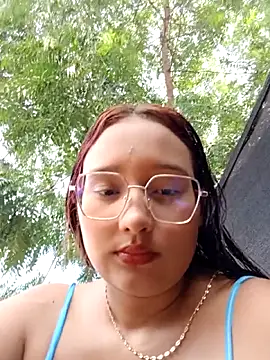 Webcam Model (young_dairy01)  is live.Free join now!