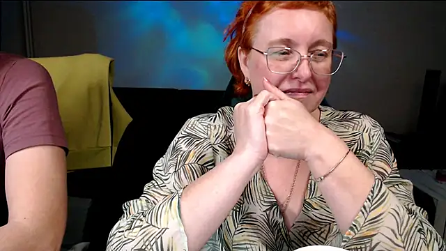 joannaandneighbour (F mature) - Blowjob