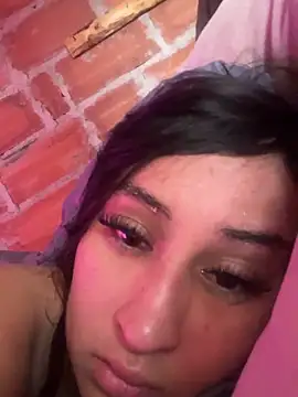 Webcam Model (RAKEL37)  is live.Free join now!