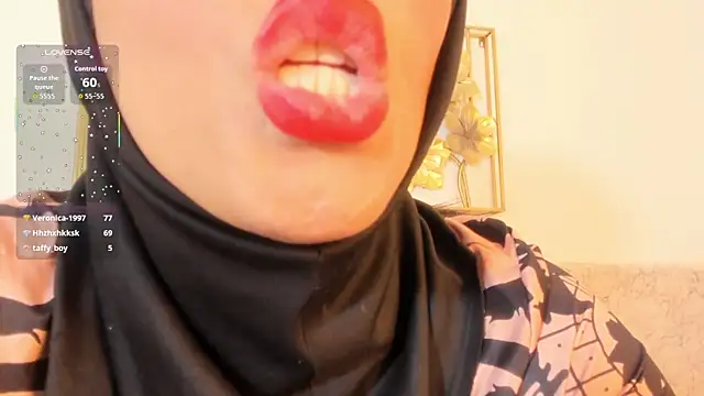 hanajameela (Ask my age) - twerking  and spank ass