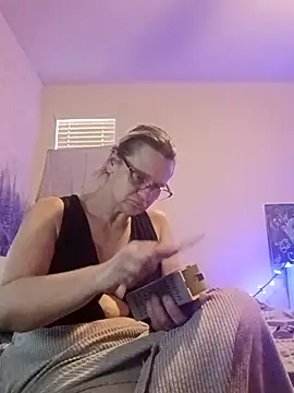 premiumkitty - PremiumKitty's free webcam - UK Sex Cams