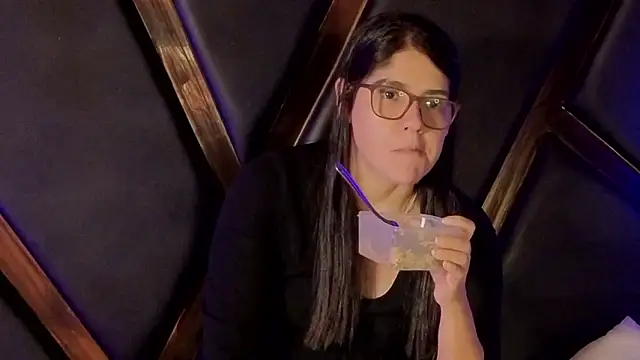 donnasoto (Ask my age) - Harder