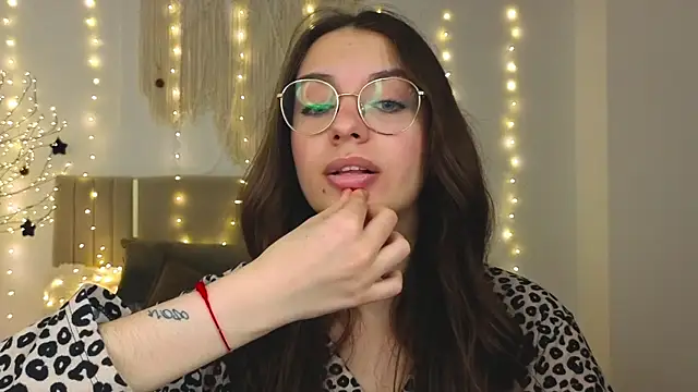 real_cutie1 - Real_cutie1's free webcam - UK Sex Cams