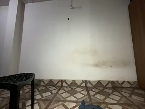 Naughtyandhairy webcam