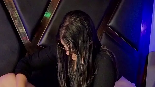 donnasoto (Ask my age) - Harder